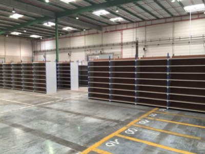 Zone de stockage pour atelier de réparation